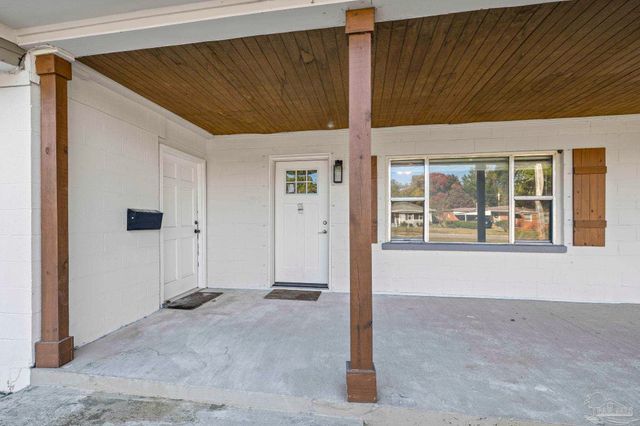 1631 E Hayes St, Pensacola, FL 32503