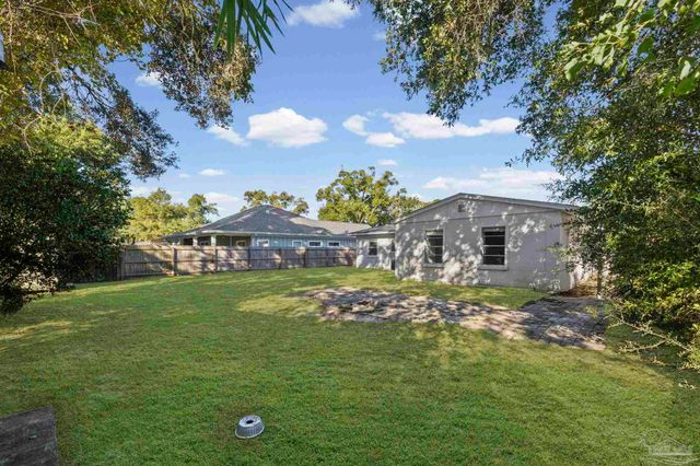 1631 E Hayes St, Pensacola, FL 32503