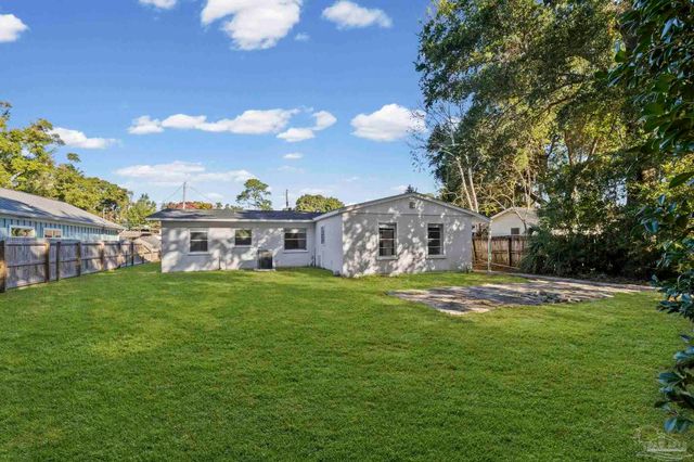 1631 E Hayes St, Pensacola, FL 32503