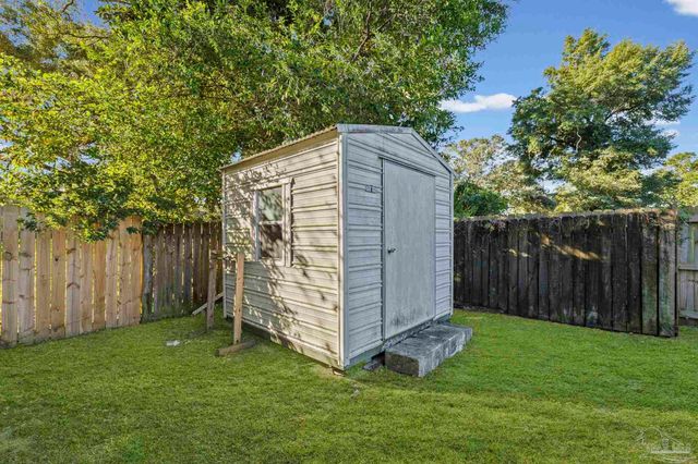 1631 E Hayes St, Pensacola, FL 32503