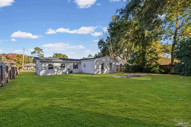 1631 E Hayes St, Pensacola, FL 32503