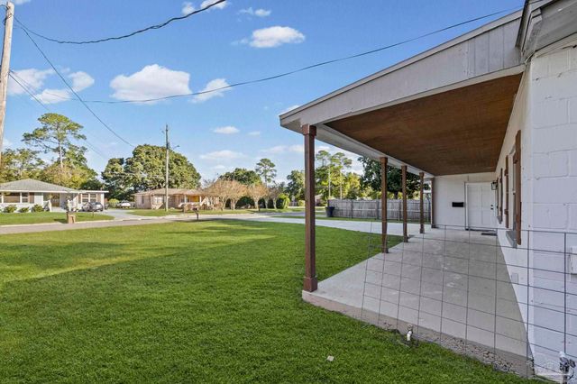 1631 E Hayes St, Pensacola, FL 32503