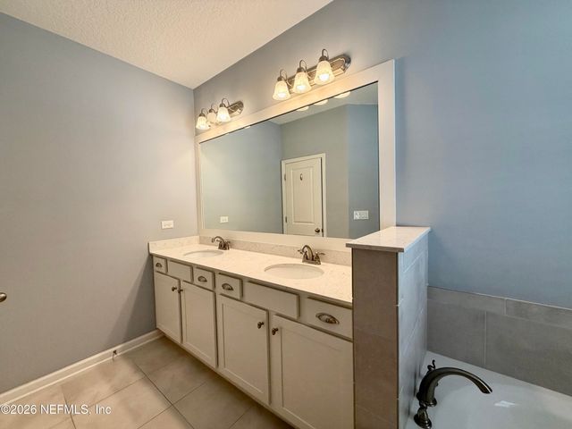 336 HERON LANDING Road, St. Johns, FL 32259