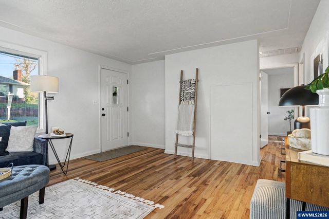 820 West Vista Av S, Salem, OR 97302