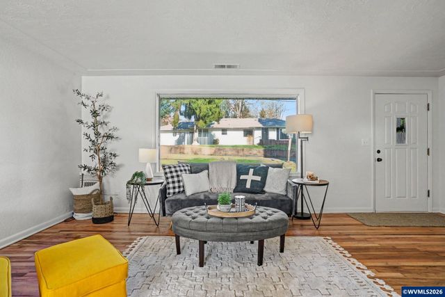 820 West Vista Av S, Salem, OR 97302