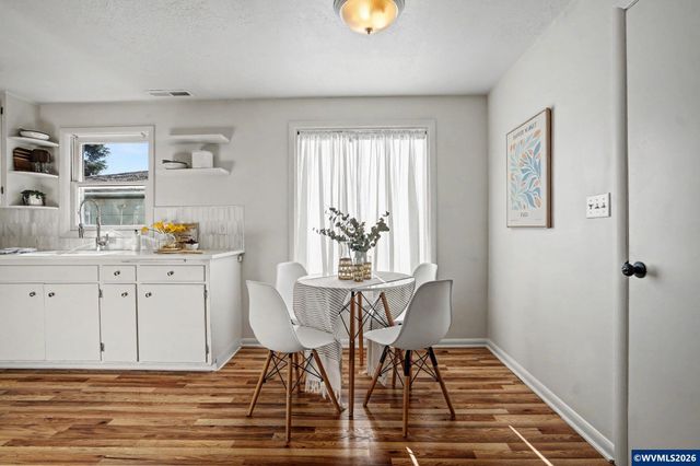 820 West Vista Av S, Salem, OR 97302