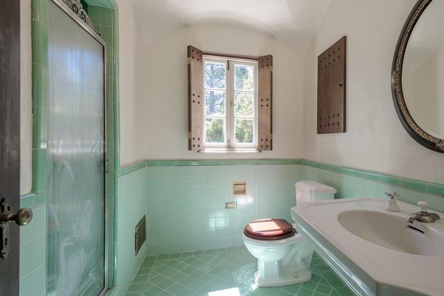 420 El Arroyo Road, Hillsborough, CA 94010