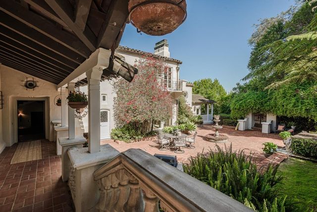 420 El Arroyo Road, Hillsborough, CA 94010