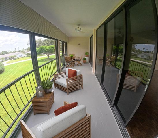 20 SE Turtle Creek Drive Apt F, Tequesta, FL 33469