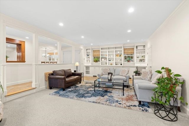 20 Gay St, Westwood, MA 02090