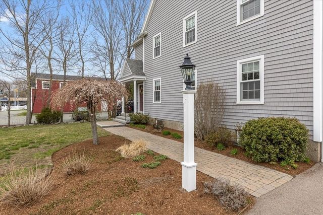 20 Gay St, Westwood, MA 02090