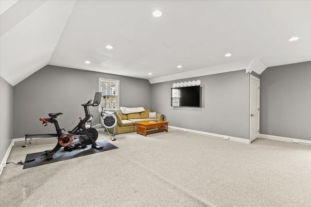 20 Gay St, Westwood, MA 02090
