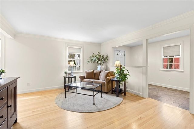 20 Gay St, Westwood, MA 02090