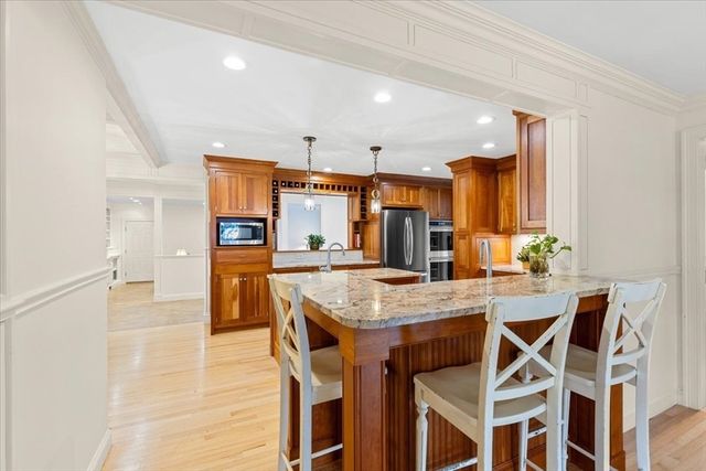20 Gay St, Westwood, MA 02090