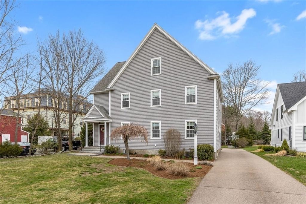 20 Gay St, Westwood, MA 02090