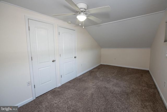 31 ROUNDWOOD LN, Levittown, PA 19055