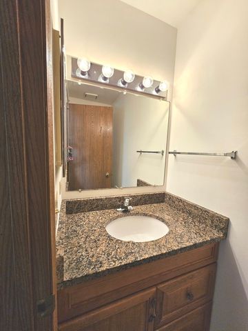 1757 Eastwood Court 6, Schaumburg, IL 60195