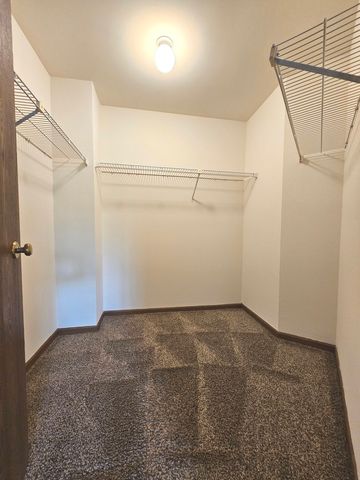 1757 Eastwood Court 6, Schaumburg, IL 60195