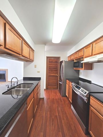 1757 Eastwood Court 6, Schaumburg, IL 60195