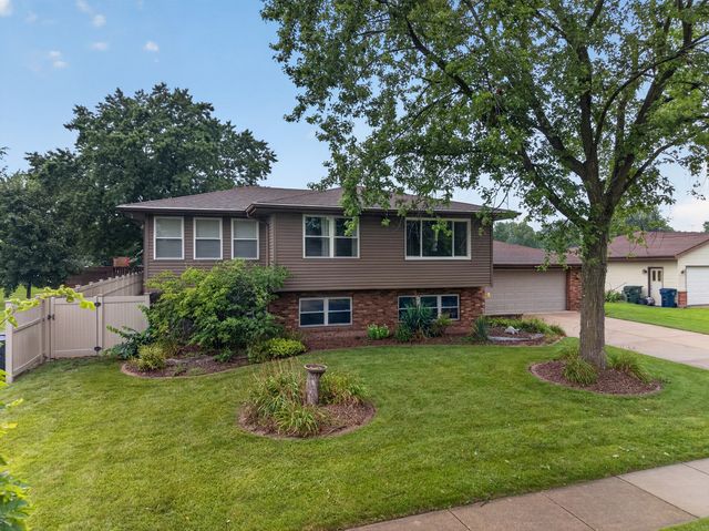 103 Deerpath Drive, Minooka, IL 60447