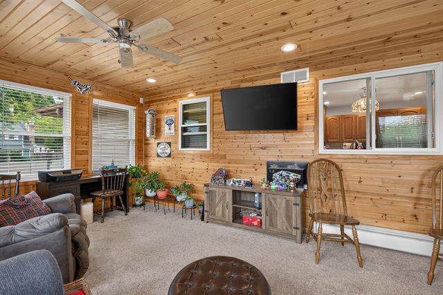 103 Deerpath Drive, Minooka, IL 60447