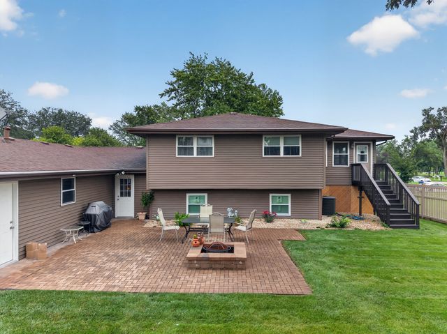 103 Deerpath Drive, Minooka, IL 60447