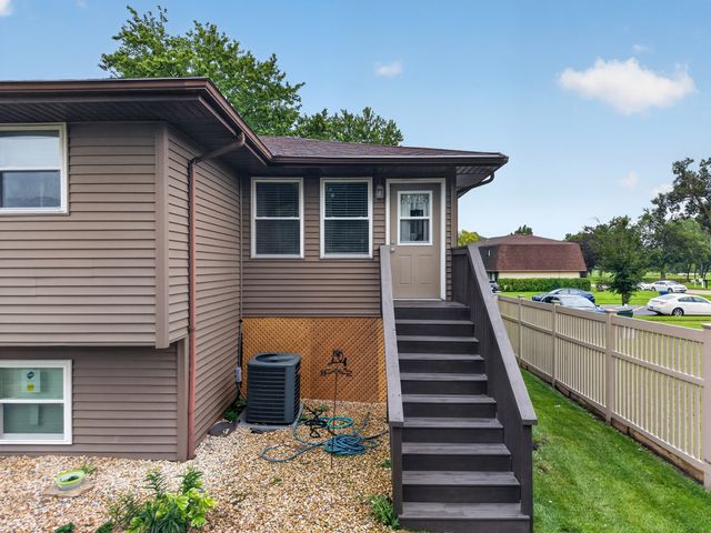 103 Deerpath Drive, Minooka, IL 60447