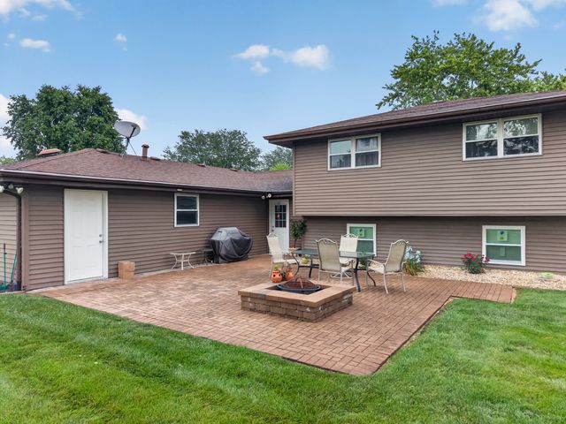 103 Deerpath Drive, Minooka, IL 60447
