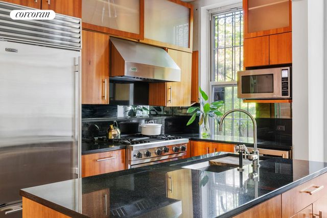 183 WAVERLY Avenue, New York City, NY 11205