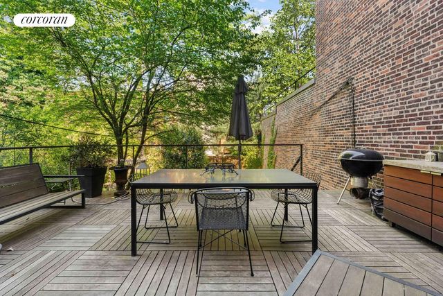 183 WAVERLY Avenue, New York City, NY 11205