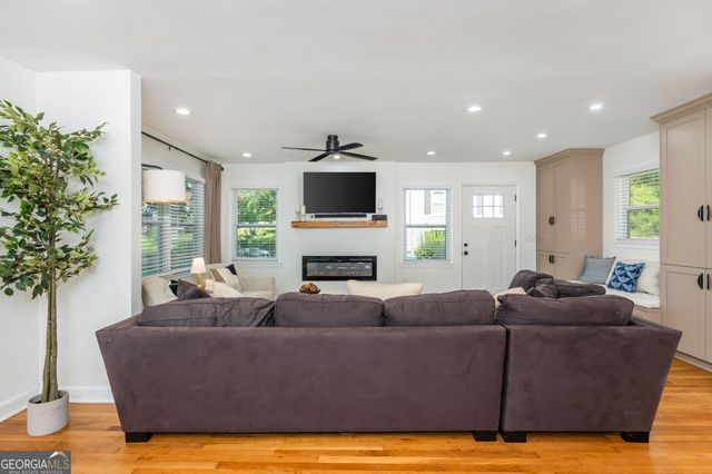 1845 Lochlomand Lane SE, Smyrna, GA 30080