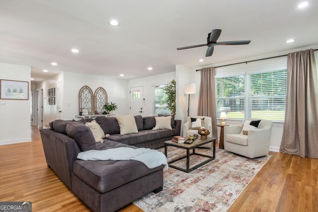 1845 Lochlomand Lane SE, Smyrna, GA 30080