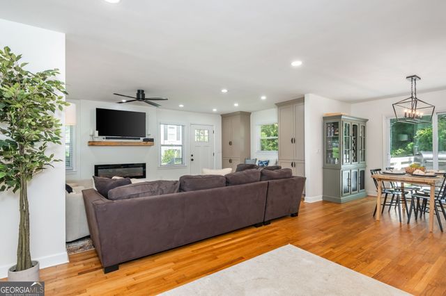 1845 Lochlomand Lane SE, Smyrna, GA 30080