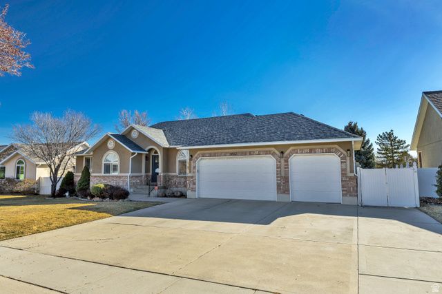 9843 S TEE BOX DR, South Jordan, UT 84009