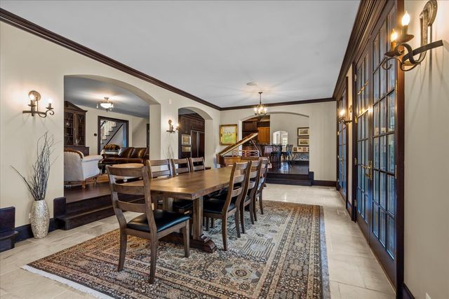 936 E Ringwood Road, Lake Forest, IL 60045