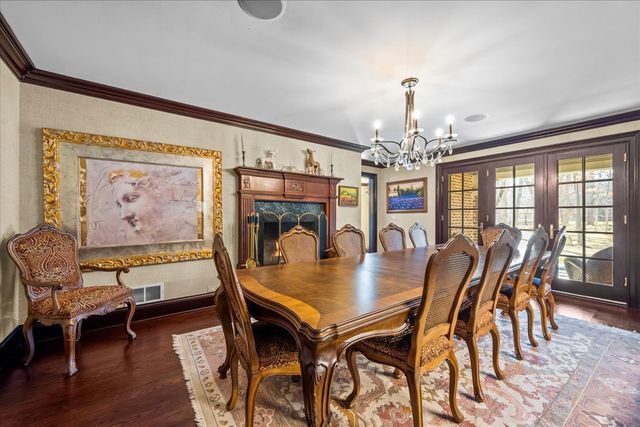 936 E Ringwood Road, Lake Forest, IL 60045