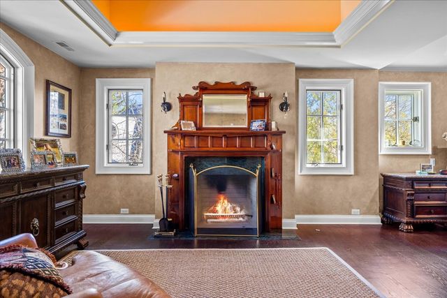 936 E Ringwood Road, Lake Forest, IL 60045