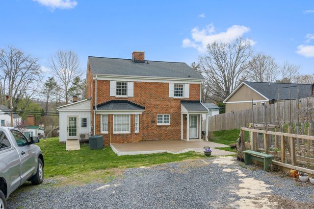 E 209 Main ST, Fincastle, VA 24090