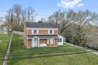 E 209 Main ST, Fincastle, VA 24090