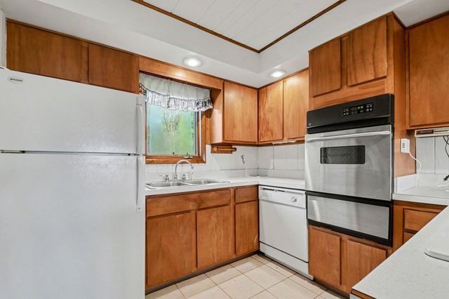 21583 Calvin Hill Street, Calvin Twp, MI 49031