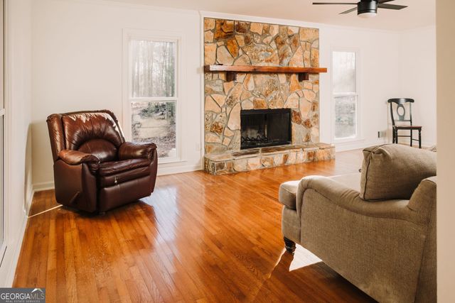 600 Hickory Creek Lane, Woodstock, GA 30188