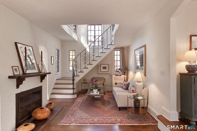 47 Lockwood Lane, Norwalk, CT 06851