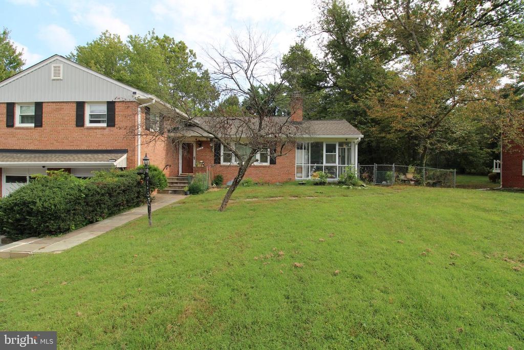 416 COLESVILLE MANOR DR, Silver Spring, MD 20904