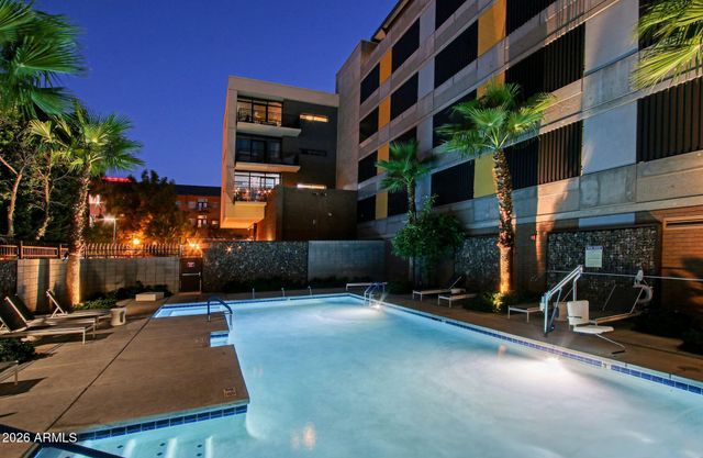 200 W PORTLAND Street 821, Phoenix, AZ 85003