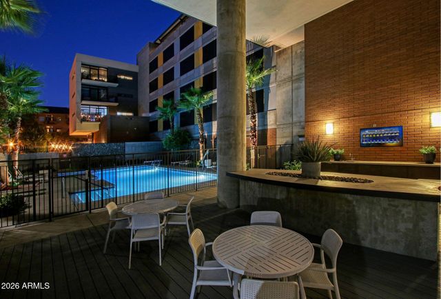 200 W PORTLAND Street 821, Phoenix, AZ 85003