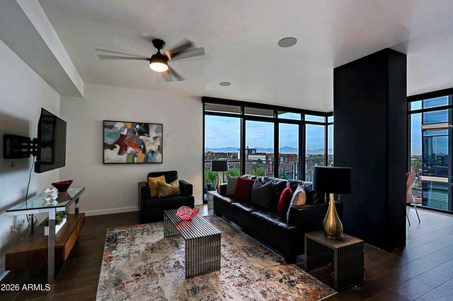 200 W PORTLAND Street 821, Phoenix, AZ 85003