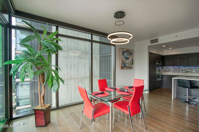 200 W PORTLAND Street 821, Phoenix, AZ 85003