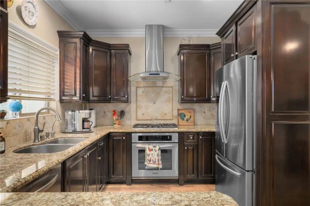 706 S Pacific Coast Highway C, Redondo Beach, CA 90277