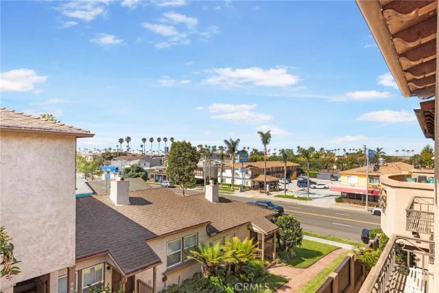 706 S Pacific Coast Highway C, Redondo Beach, CA 90277