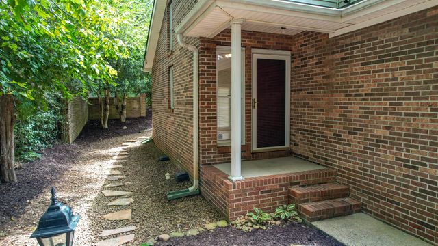 150 Courtyard Lane NE, Cleveland, TN 37312